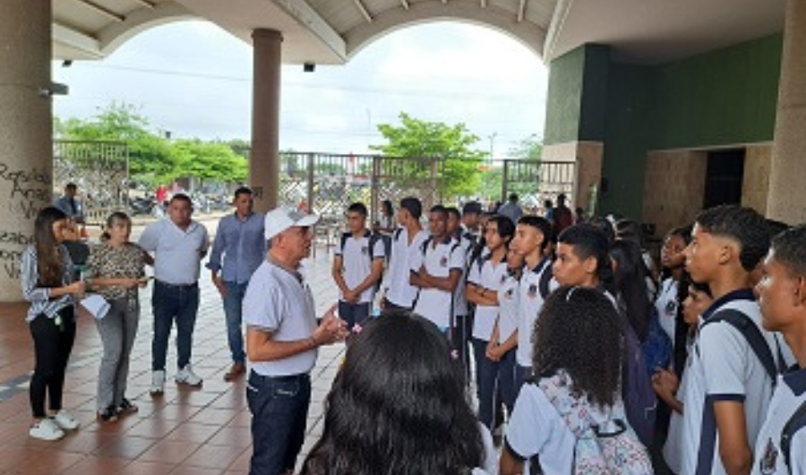 Estudiantes de 11° del Colegio San Juan Bosco visitaron el campus universitario de la UPC