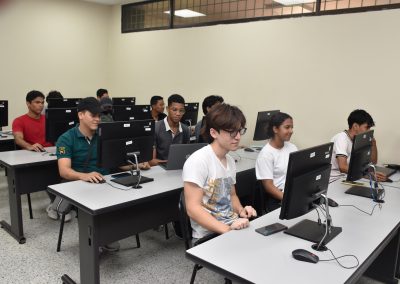 Sala de Informática de la Universidad Popular del Cesar