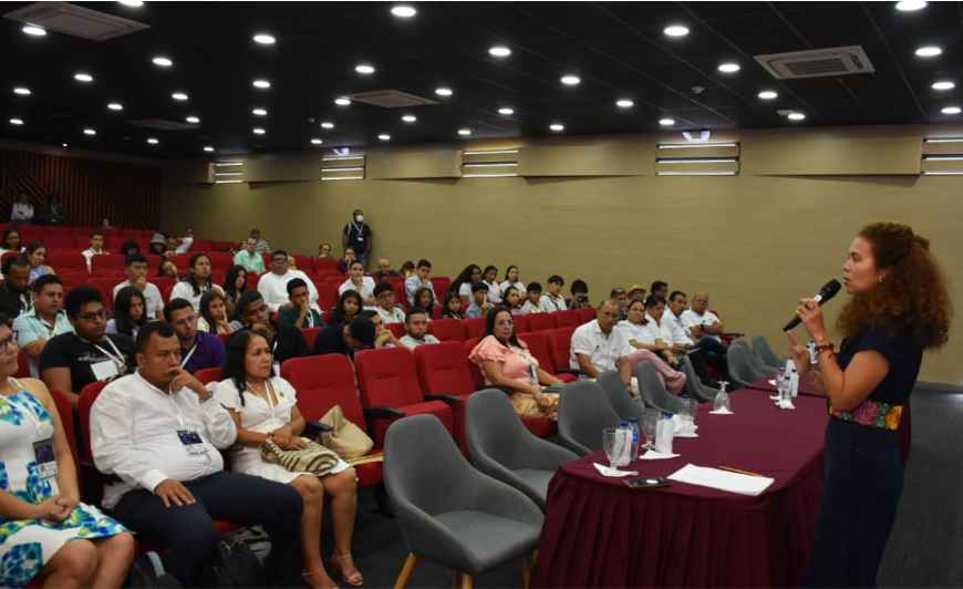 Ministra de la ciencia, tecnología e innovación presentó ponencia en el IX Encuentro Regional de Ciencias Física en la UPC