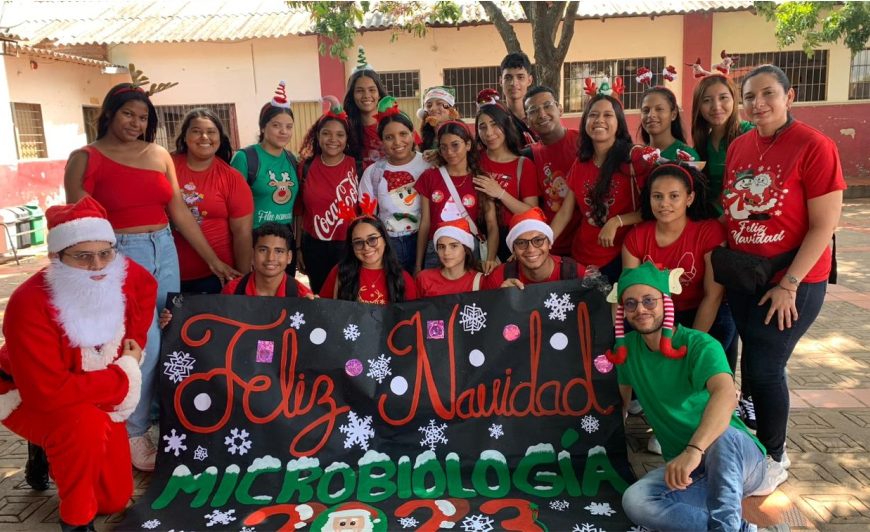 Estudiantes del programa de Microbiología de la UPC celebraron Campaña Navideña con niños en San Diego, Cesar