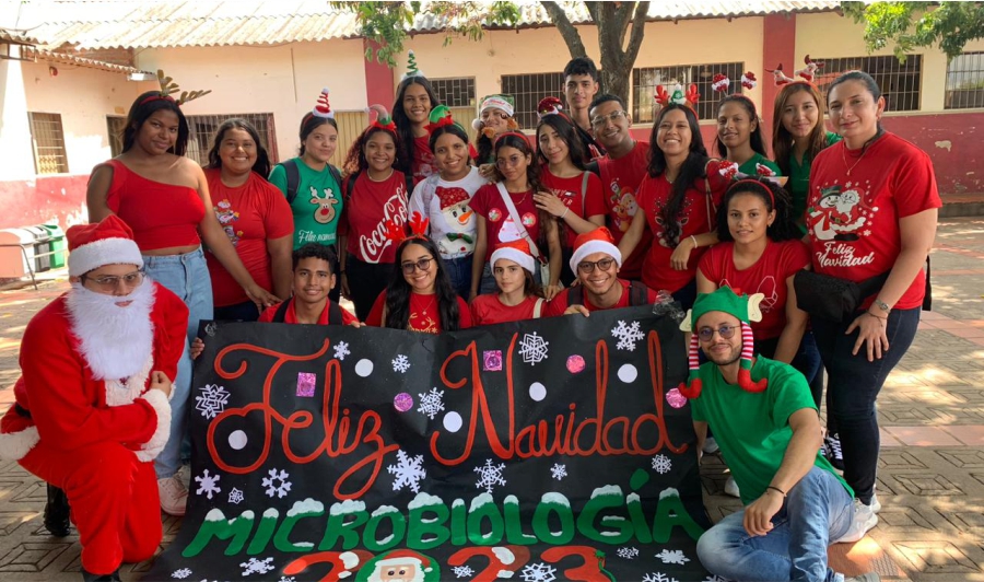 Estudiantes del programa de Microbiología de la UPC celebraron Campaña Navideña con niños en San Diego, Cesar