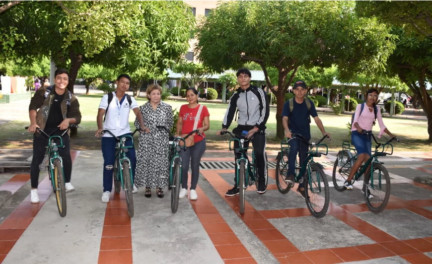 UPC entregó bicicletas a estudiantes que no tienen como transportarse