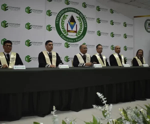 La UPC entrega nuevos profesionales en su última ceremonia de grados del 2024