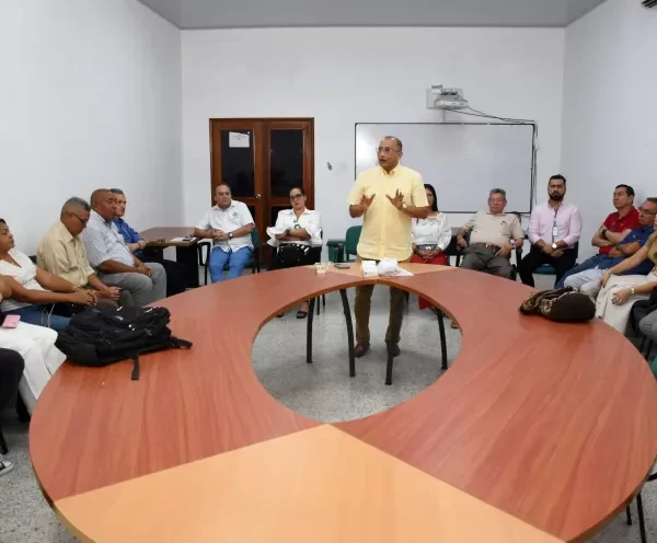 Con reuniones de área, rector de la UPC fortalece trabajo académico