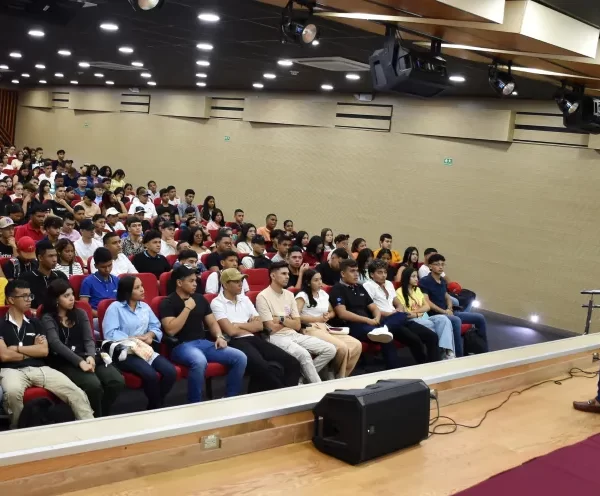 Escuela Básica de Perfeccionamiento Académico le dio la bienvenida a más de 800 jóvenes