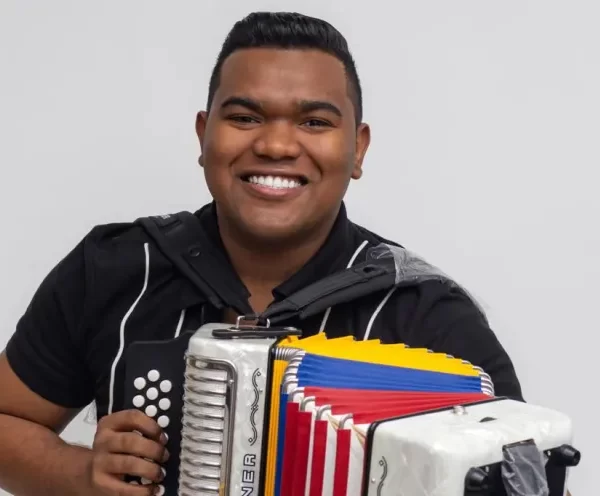 Jhaser David Anaya Oviedo tambiรฉn defiende los colores de la UPC en el Festival de la Leyenda Vallenata