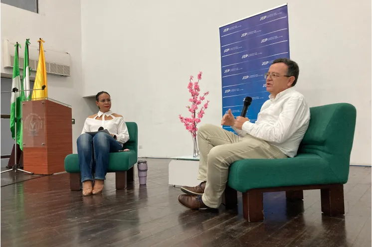 Con presencia del Presidente de la Jurisdicción Especial para la Paz, Alejandro Ramelli, se realizó la Cátedra de Justicia Transicional