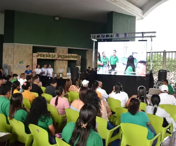 La Tecnología y la Investigación brillaron en el I Encuentro de Semilleros de Investigación de la Facultad de Educación