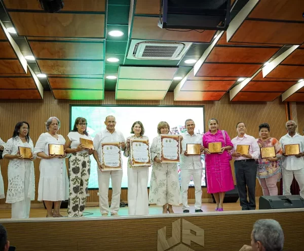 En el Día del Servidor Público, el Rector Rober Romero, expresó gratitud a la UPC por permitir el crecimiento profesional y personal de sus funcionarios