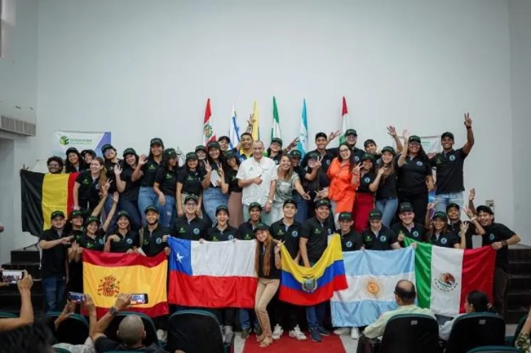 La UPC se proyecta a nivel internacional con más de 50 estudiantes que inician su experiencia en otros países bajo el liderazgo del Rector Rober Romero