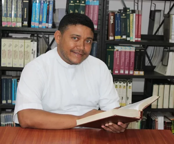 Edelmiro Mejía Díaz, la historia detrás de la palabra espiritual de los eventos en la Universidad Popular del Cesar