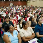 “El respaldo de los padres es esencial”, así dio la bienvenida el Rector a más de 550 estudiantes a la Escuela de Perfeccionamiento UPC