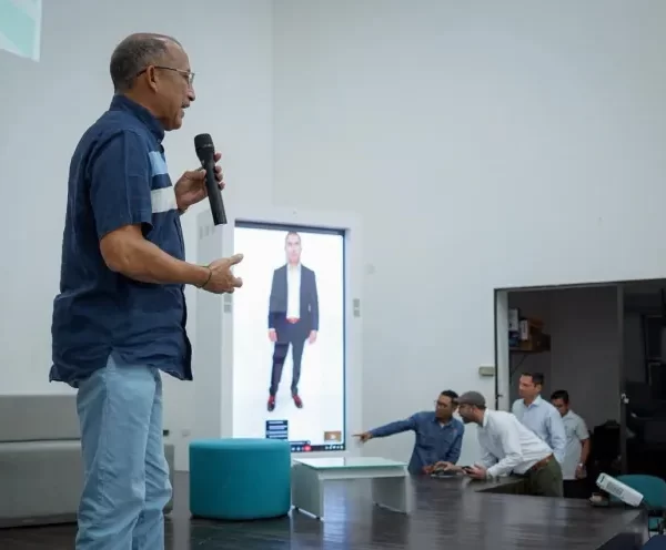Con la experiencia por primera vez de “Profesor Holograma” vivimos el 4to Encuentro e Inducción de Profesores 2025-2 ‘Horizonte de la Educación 5.0’