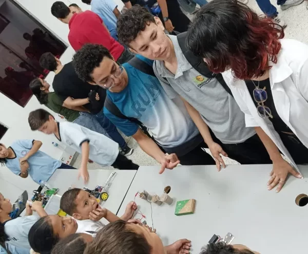 Programa de Ingeniería Electrónica realizó nueva versión de su Feria de la Electrónica