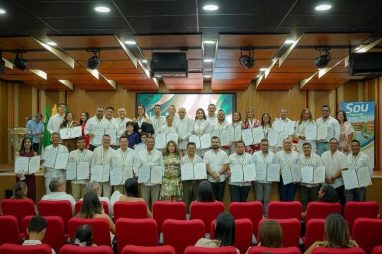 Universidad Popular del Cesar exaltรณ a sus egresados
