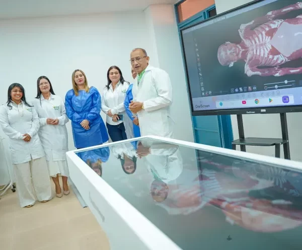 Se inauguró moderna Mesa de Disección Anatómica 3D en la UPC
