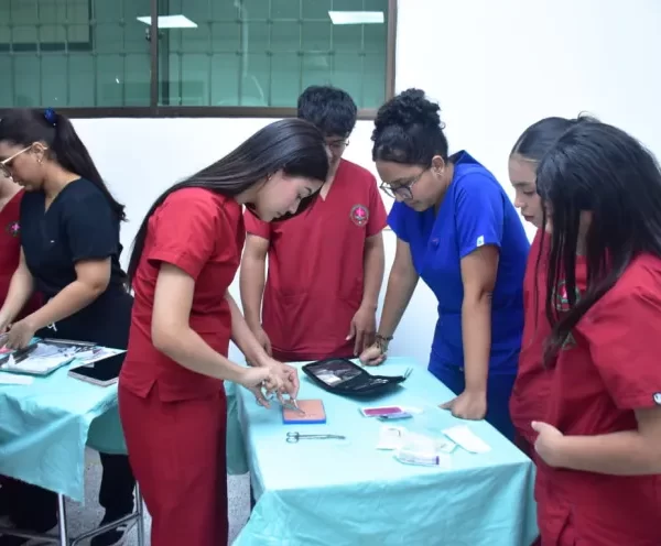 Programa de Instrumentación Quirúrgica de la UPC realizó jornada académica “Suturízate”