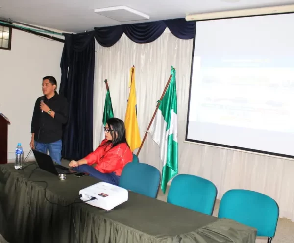 Estudiantes y egresados del Programa de Ingeniería Electrónica, socializaron proyectos de aula, en Seminario de Investigación