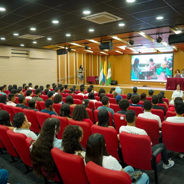 La UPC dio la bienvenida a los mรกs de dos mil nuevos estudiantes en la Jornada de Inducciรณn 2026-II
