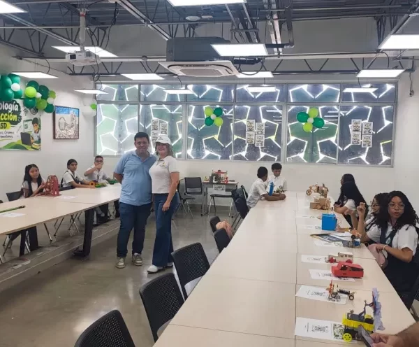La UPC impulsa la innovaciรณn educativa en el CASD a travรฉs de la robรณtica y el IoT